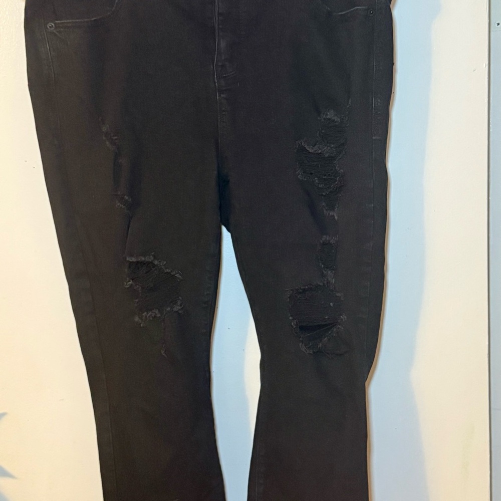 Torrid Black Crop Sky High Skinny  18